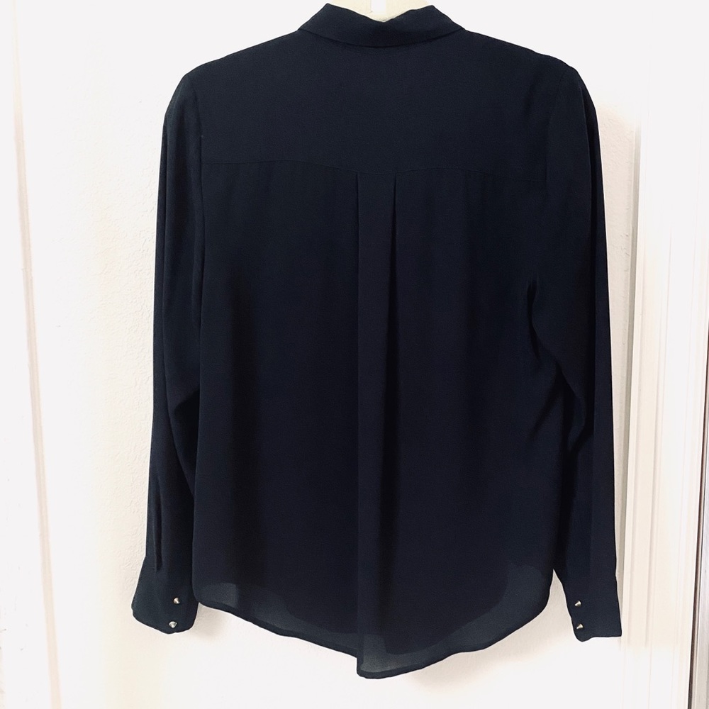 Vince Camuto Semi-Sheer Lined Top w Gold Hardware - Picture 2 of 4